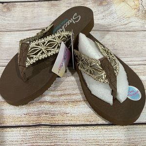 Skechers brown sandal